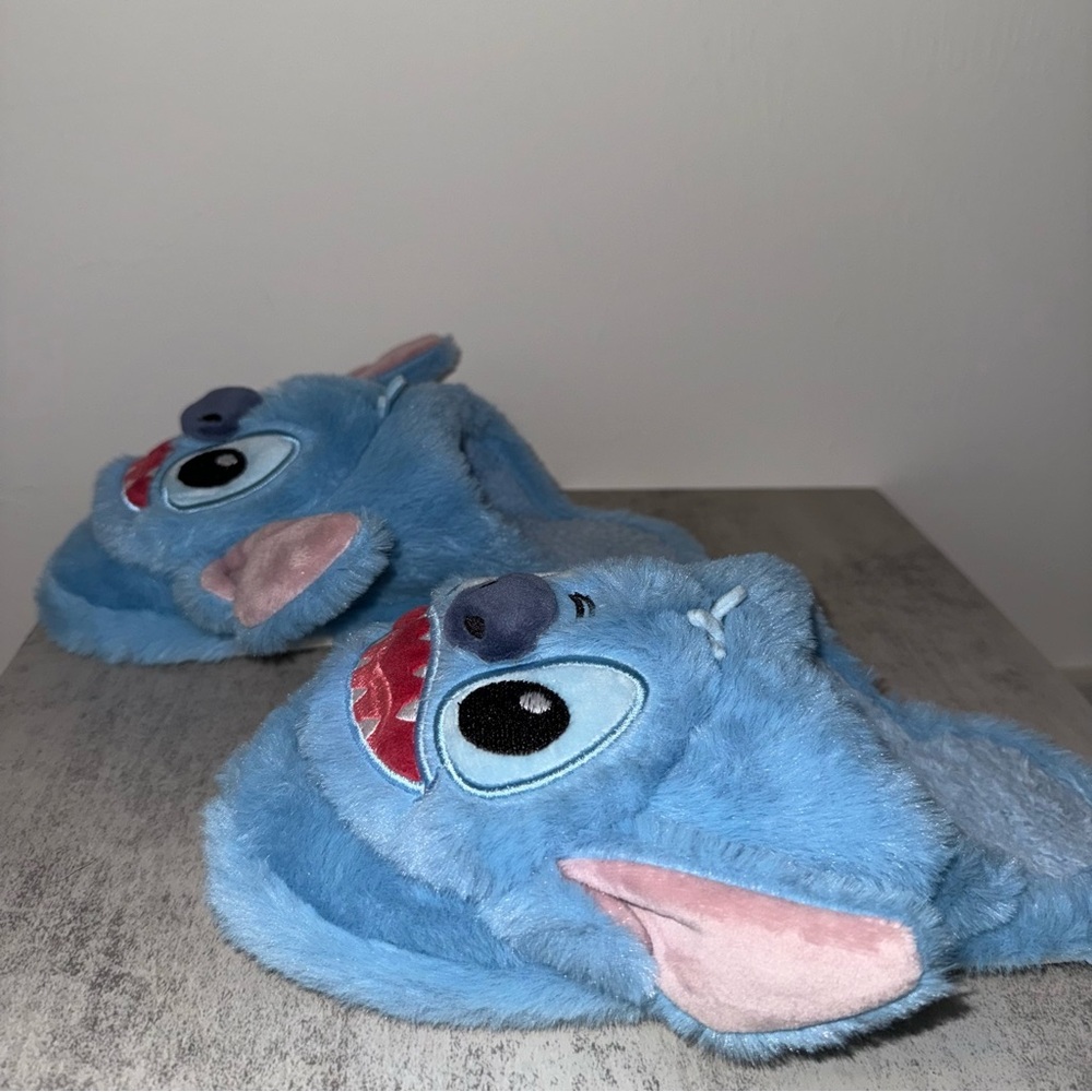 Stitch Slippers - Size 37-38 - Picture 4 of 6